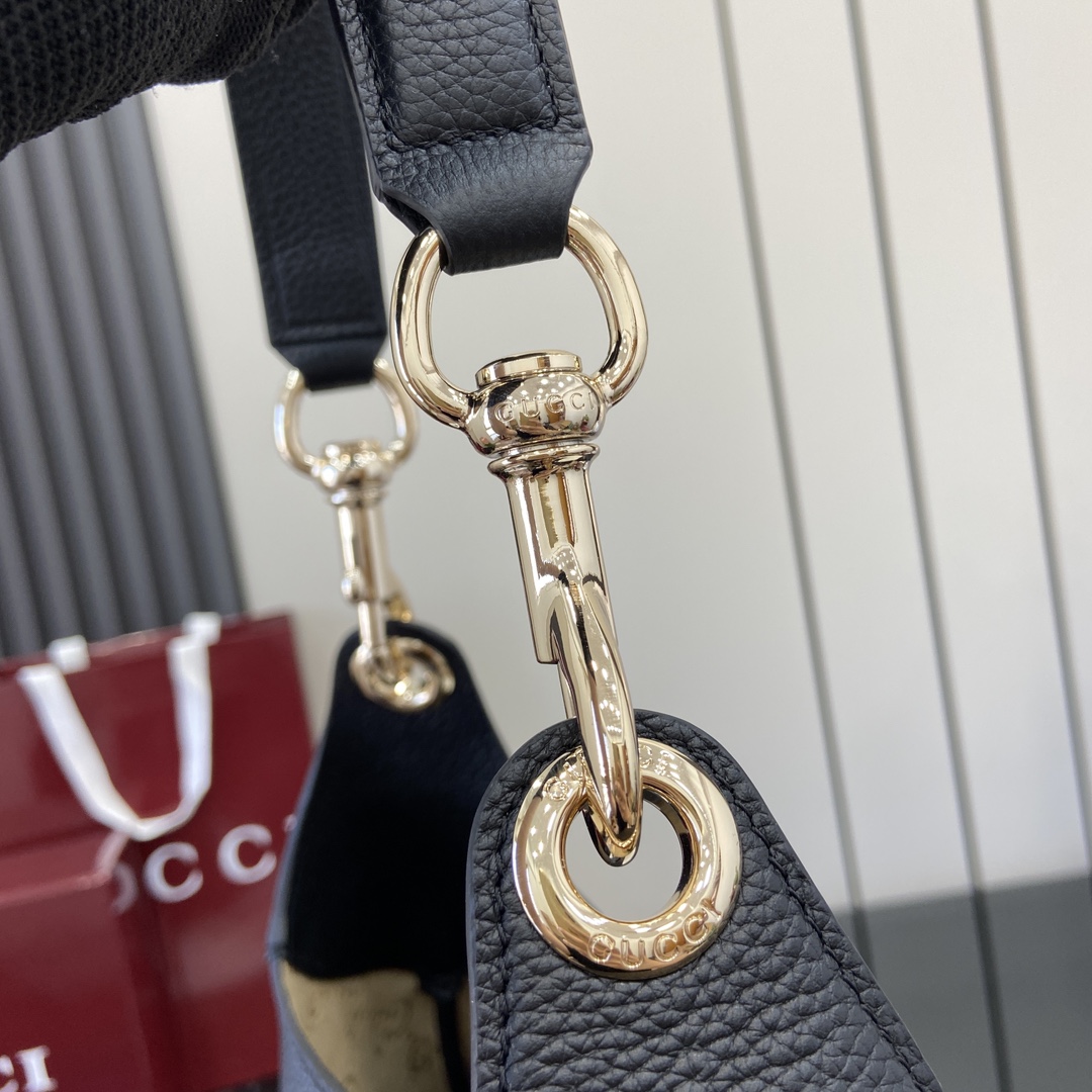 Bagsaaa Gvc*1 B medium shoulder bag 820169 black - 49 x 46 x 4cm