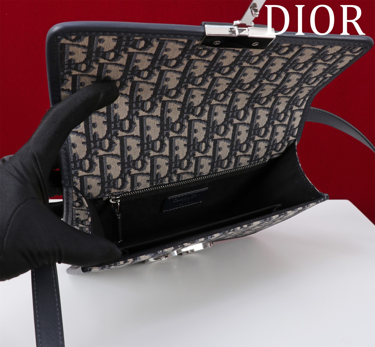 Bagsaaa D10r 30 Montaigne Bag Blue D10r Oblique Jacquard and Smooth Calfskin - 24 x 17 x 8 cm