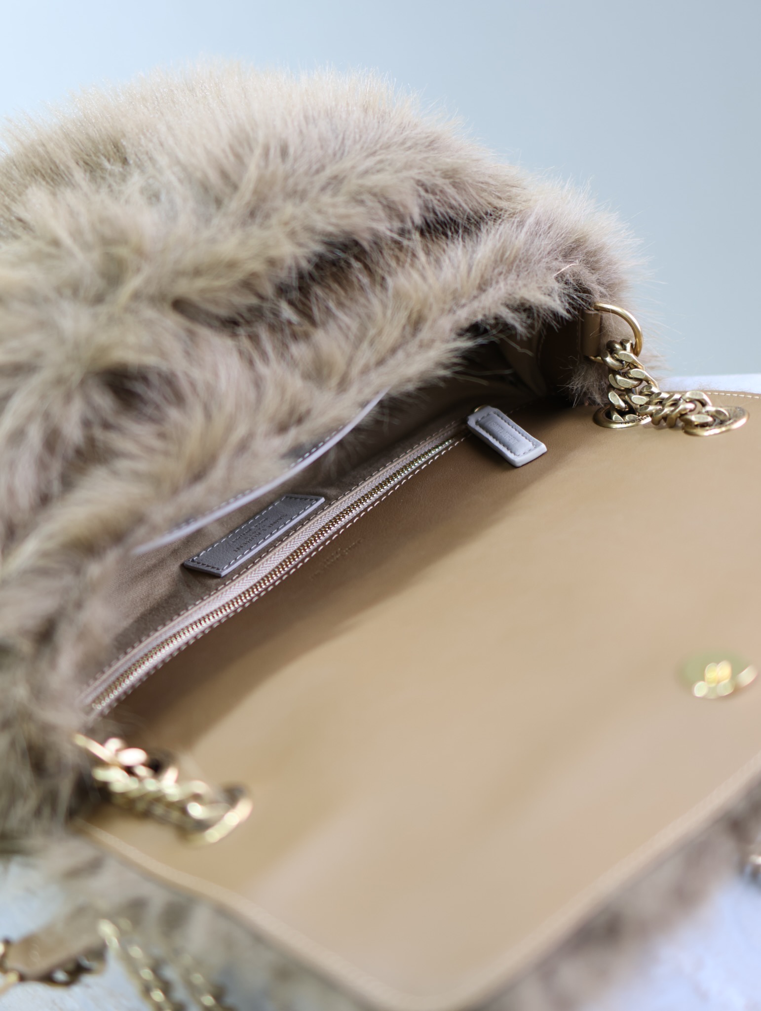 Bagsaaa Y51 Niki Large In Shearling - 32 X 23 X 9 CM