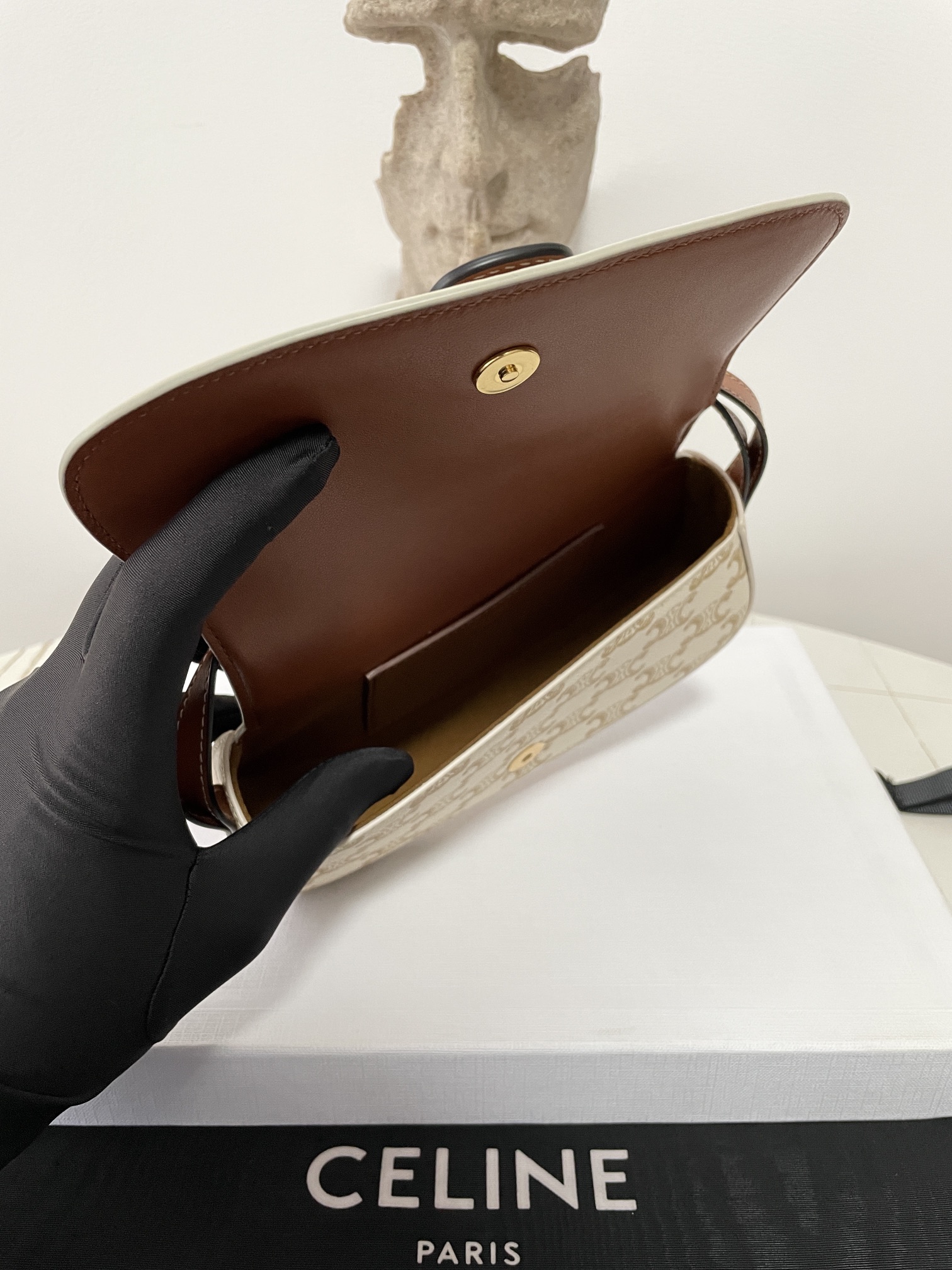 Bagsaaa Ce1i*e Clutch On Strap Tabou In Triomphe Canvas and Calfskin - 18.5 x 9.5 x 5 CM