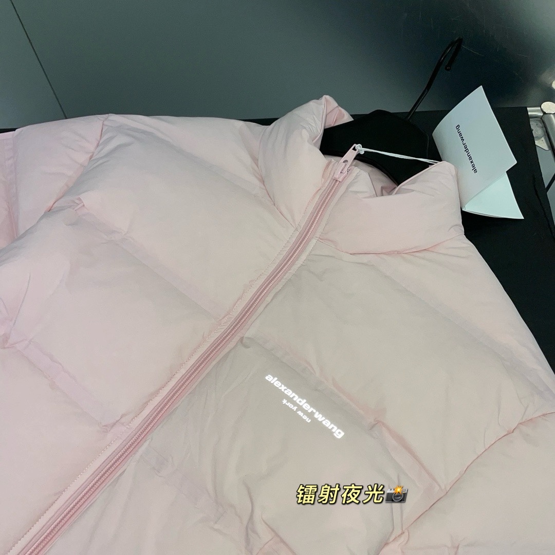 Bagsaaa A1exa*der Wang cropped puffer coat with reflective logo light pink