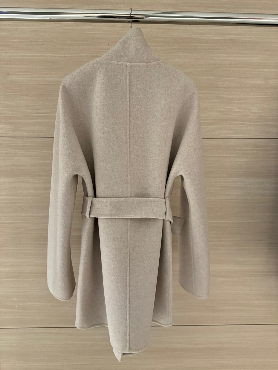 Bagsaaa H**me5 Cashmere coat beige