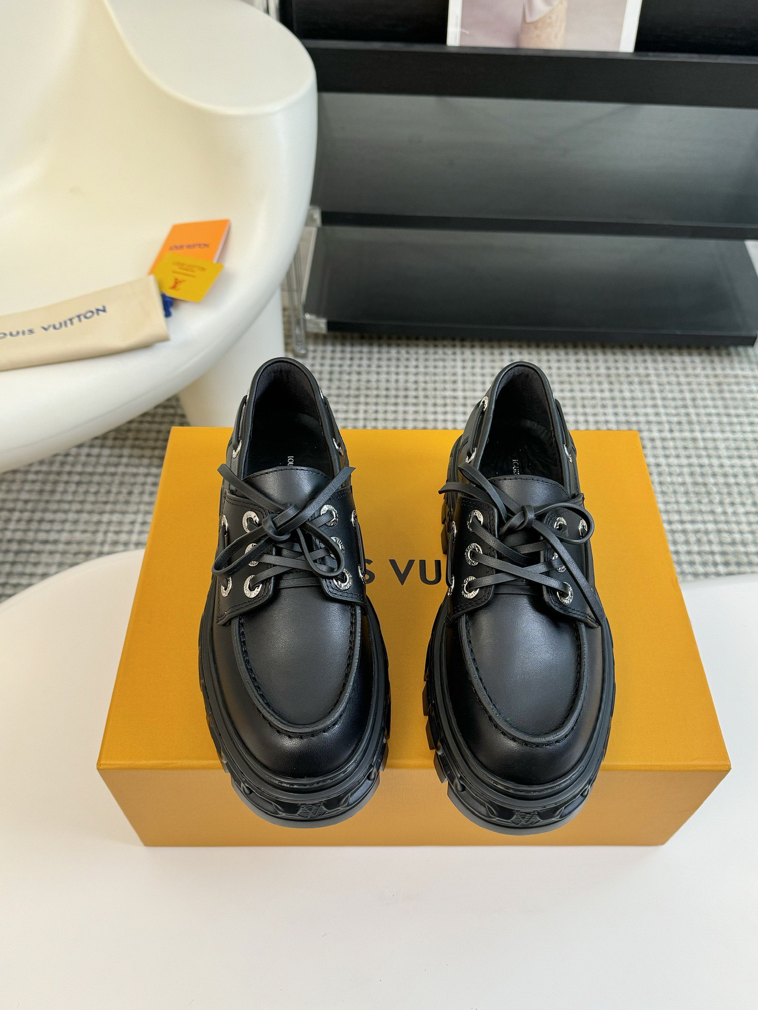Bagsaaa L0vis Vvtt0n LV Record Boat Shoe Black