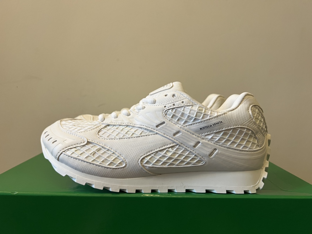 Bagsaaa B0tt*ga Ven*ta Orbit Sneaker White