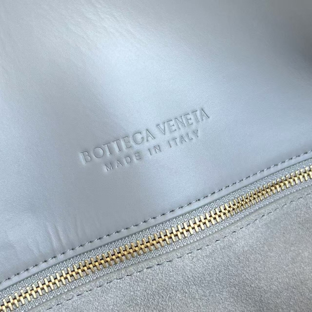 Bagsaaa B0tt*ga Ven*ta Liberta 806034 Gray - 30x20x8 cm