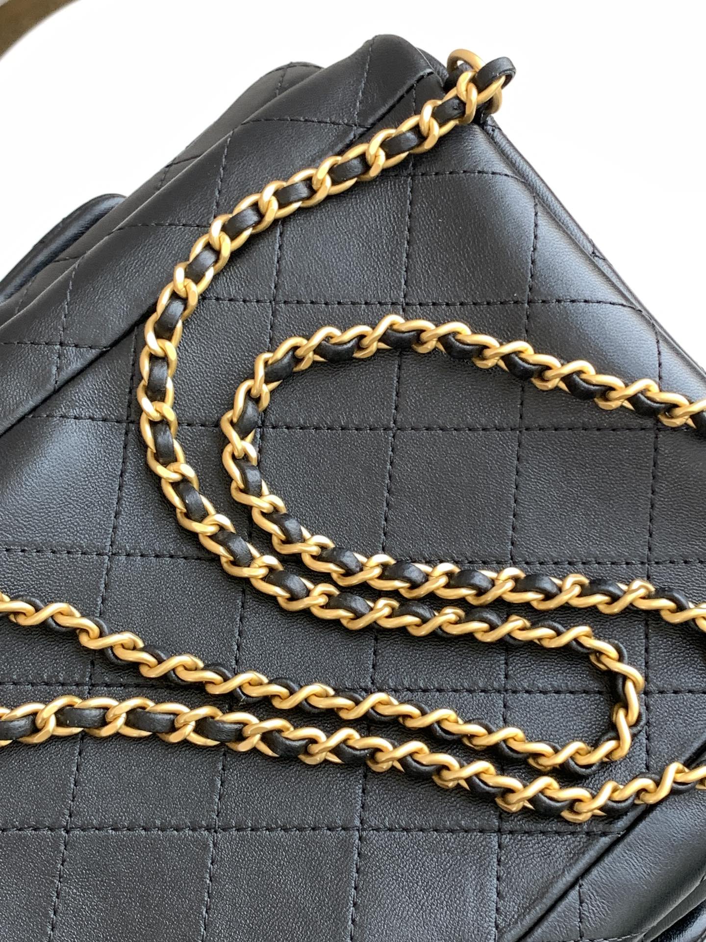 Bagsaaa Ch**el Backpack AS5310 Black Lambskin - 24.5 x 18 x 8cm