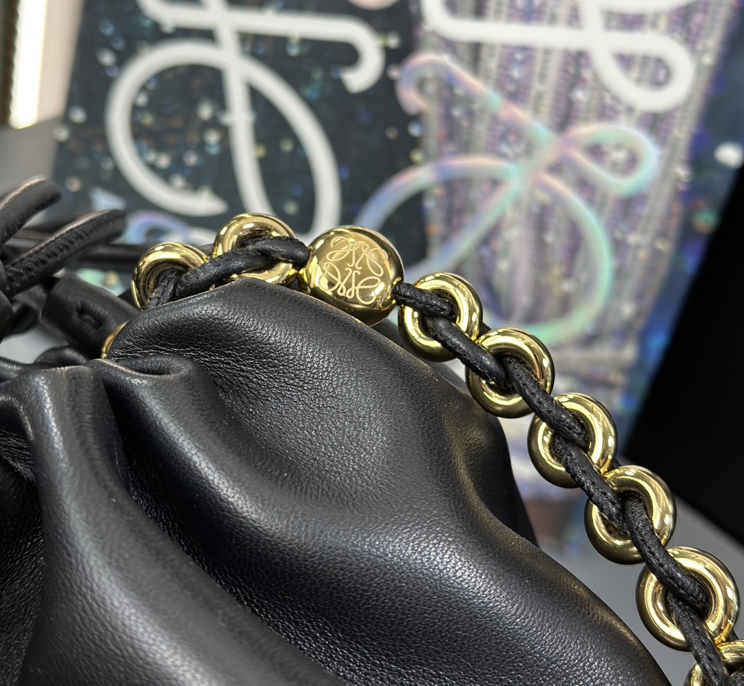 Bagsaaa L0ew* Flamenco purse bucket in mellow nappa lambskin black - 32*17*24cm