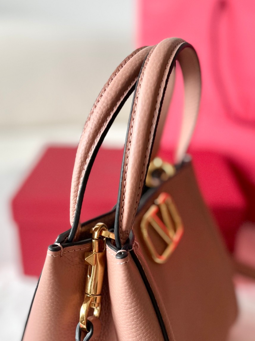 Bagsaaa Va1e*ntin0 Garavani Alltime Small Handbag In Grainy Calfskin Pink - 19cm
