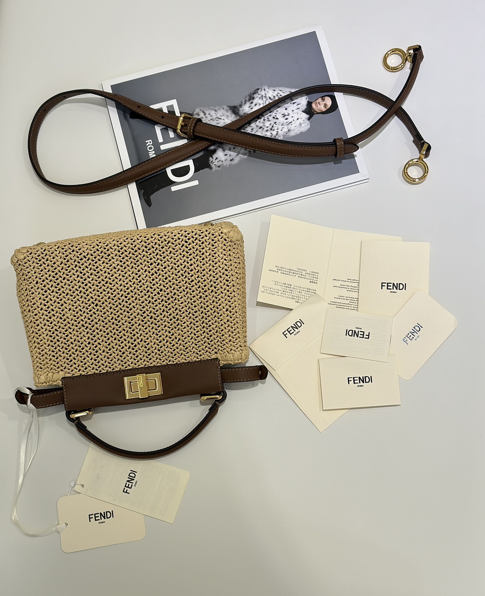 Bagsaaa F**di Peekaboo Mini Brown leather and macramé bag - 23cm
