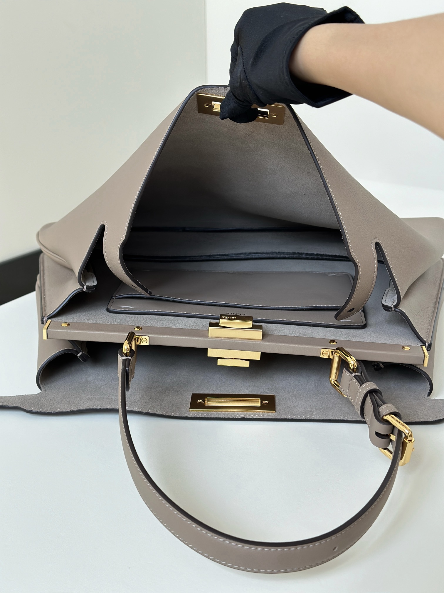 Bagsaaa Peekaboo Soft Large beige leather bag - 40.5cm