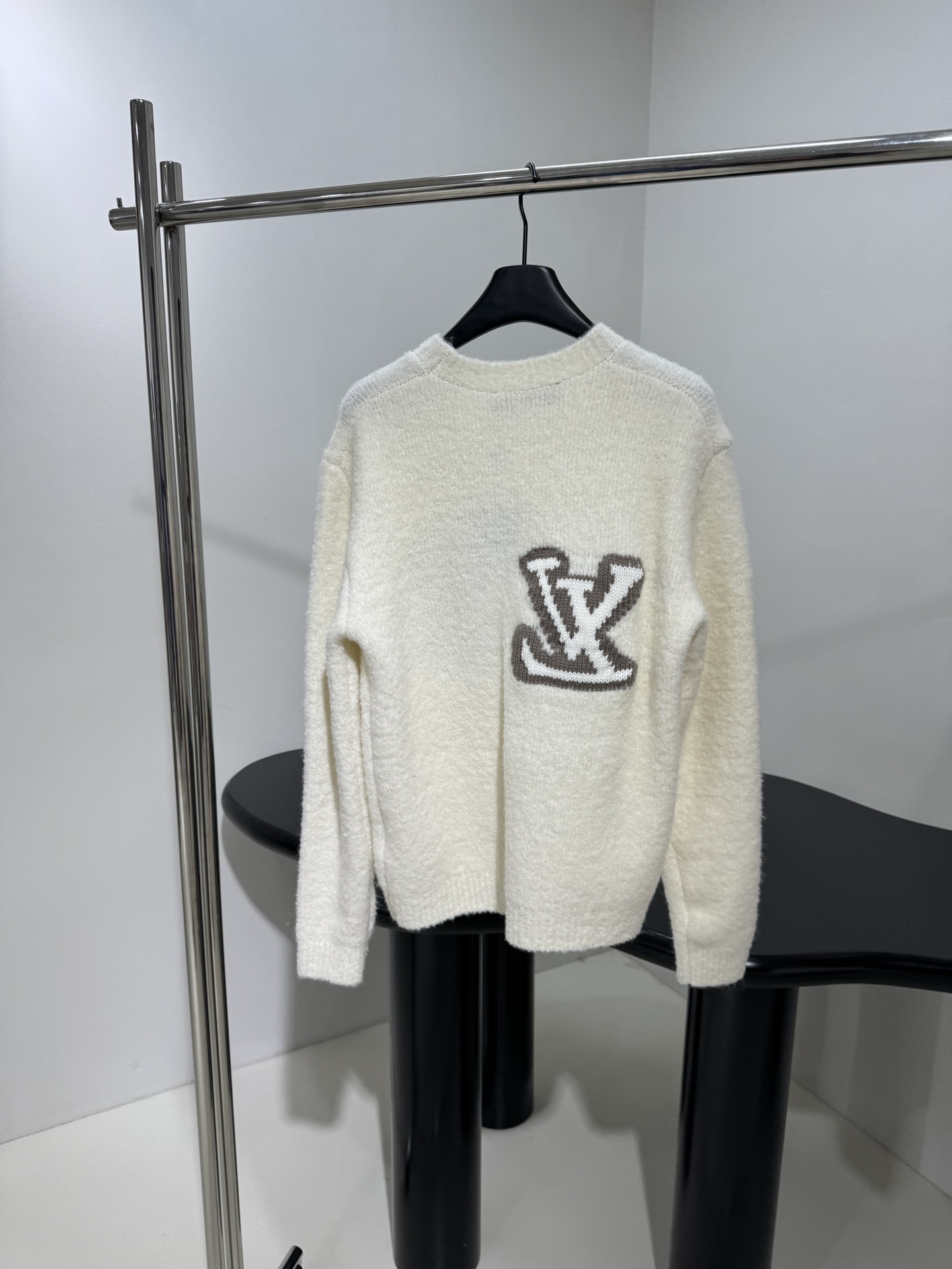 Bagsaaa LV Intarsia Crewneck Milky White