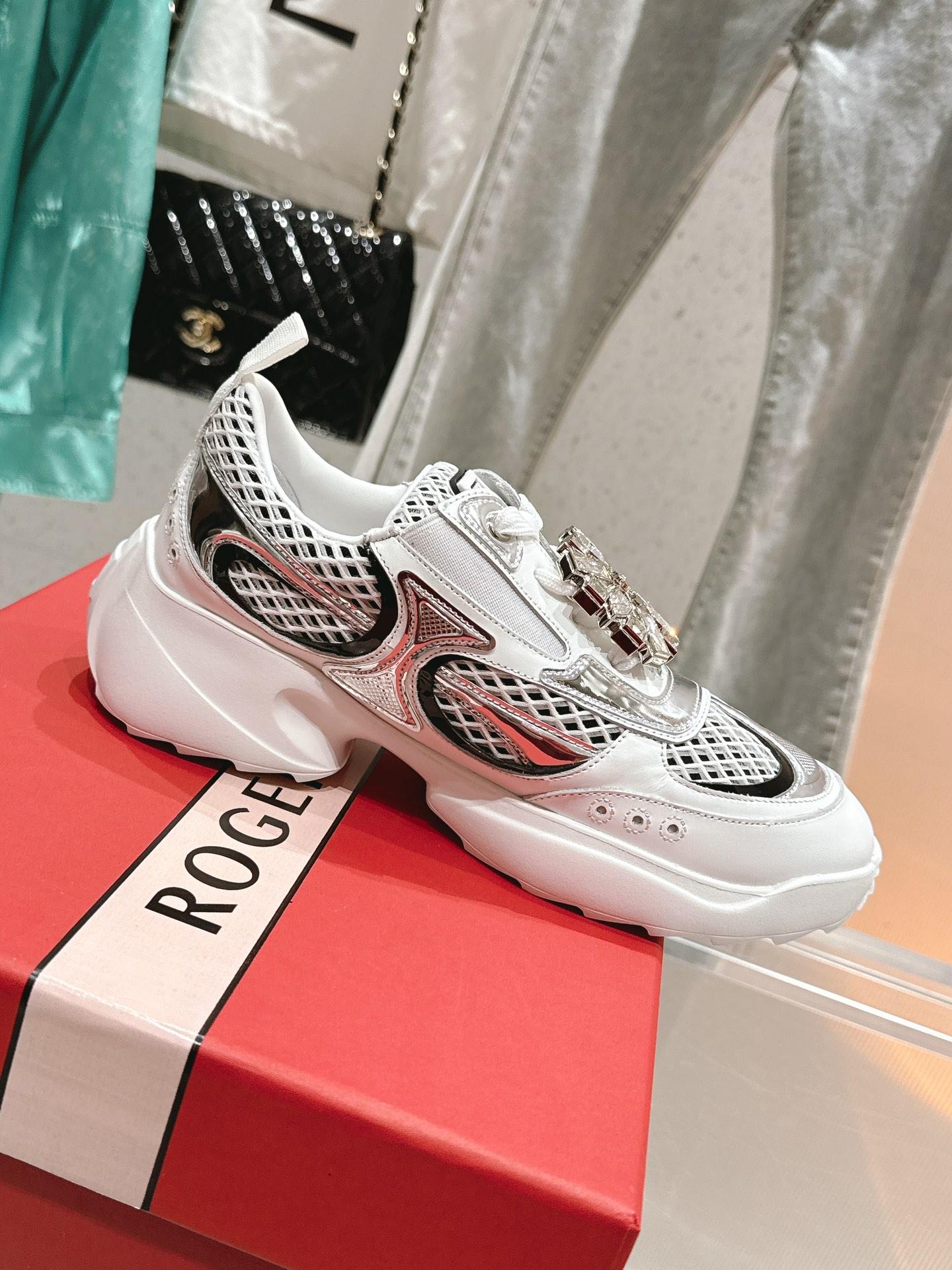 Bagsaaa Roger Vivier Viv