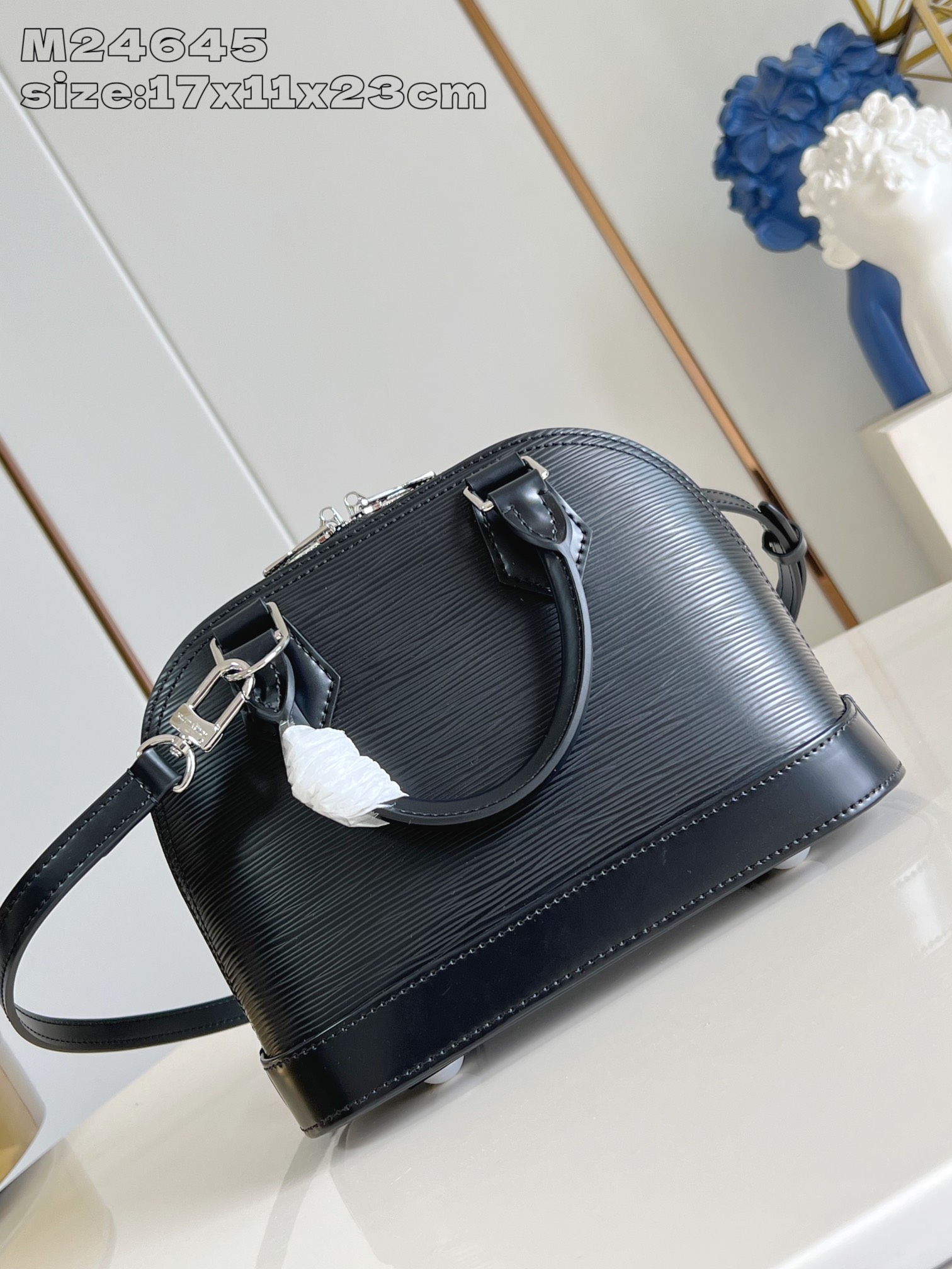 Bagsaaa L0vis Vvtt0n M24645 Alma BB Black - 23.5cm