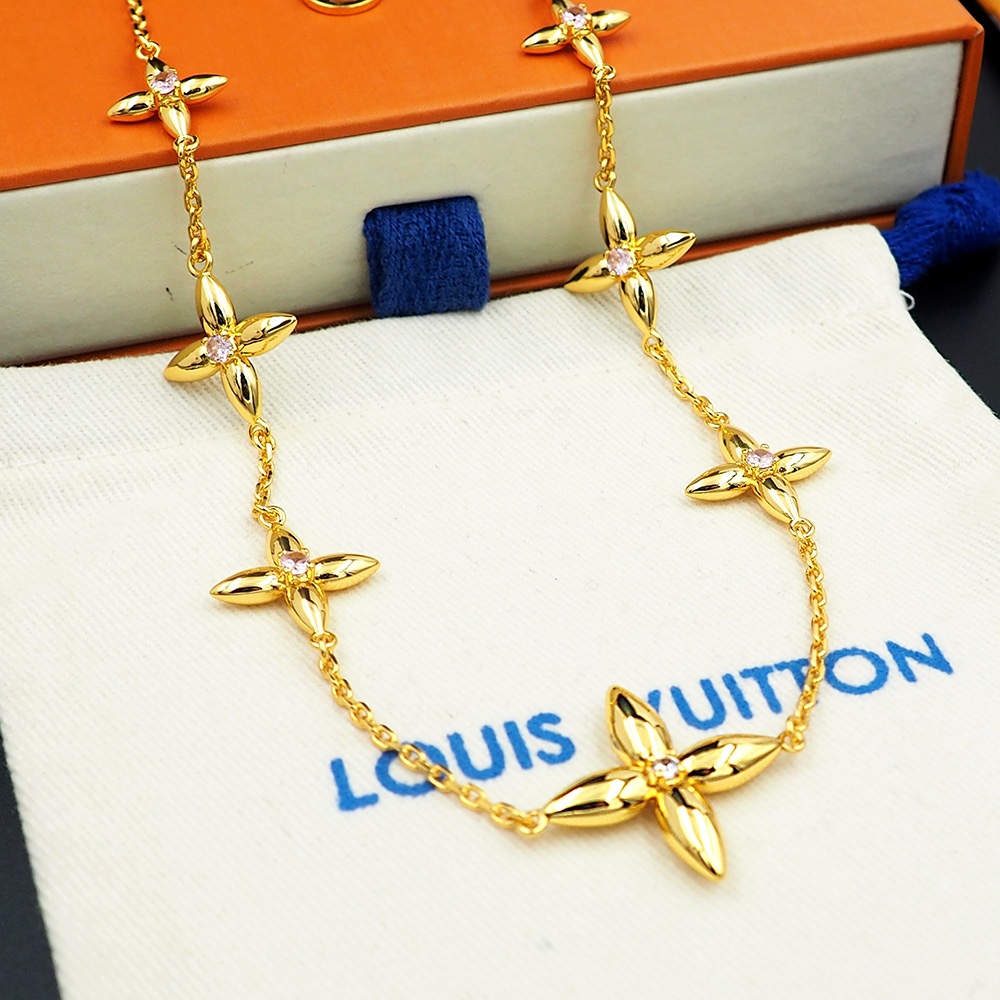 Bagsaaa L0vis Vvtt0n Necklace 01