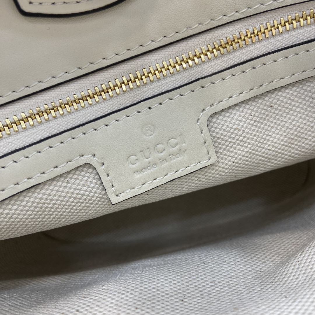 Bagsaaa Gvc*1 73 mini bucket bag 833665 white - 20cm