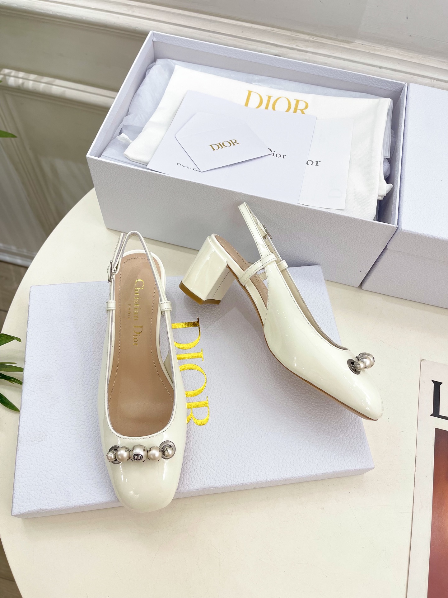 Bagsaaa D10r Paris Slingback Pump White Patent Calfskin