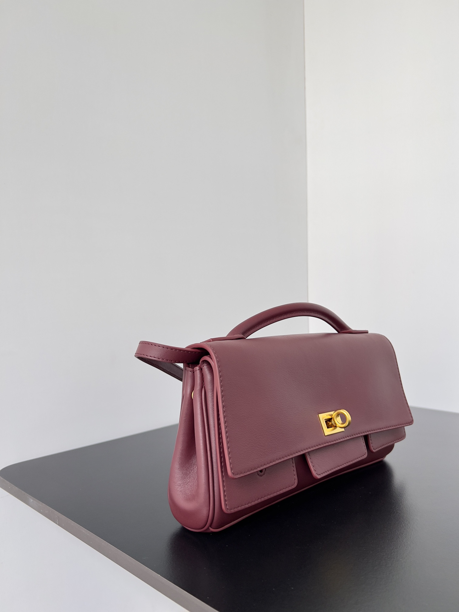 Bagsaaa Ba1en*iaga Bel Air Small Clutch On Strap in red & gold - 27cm