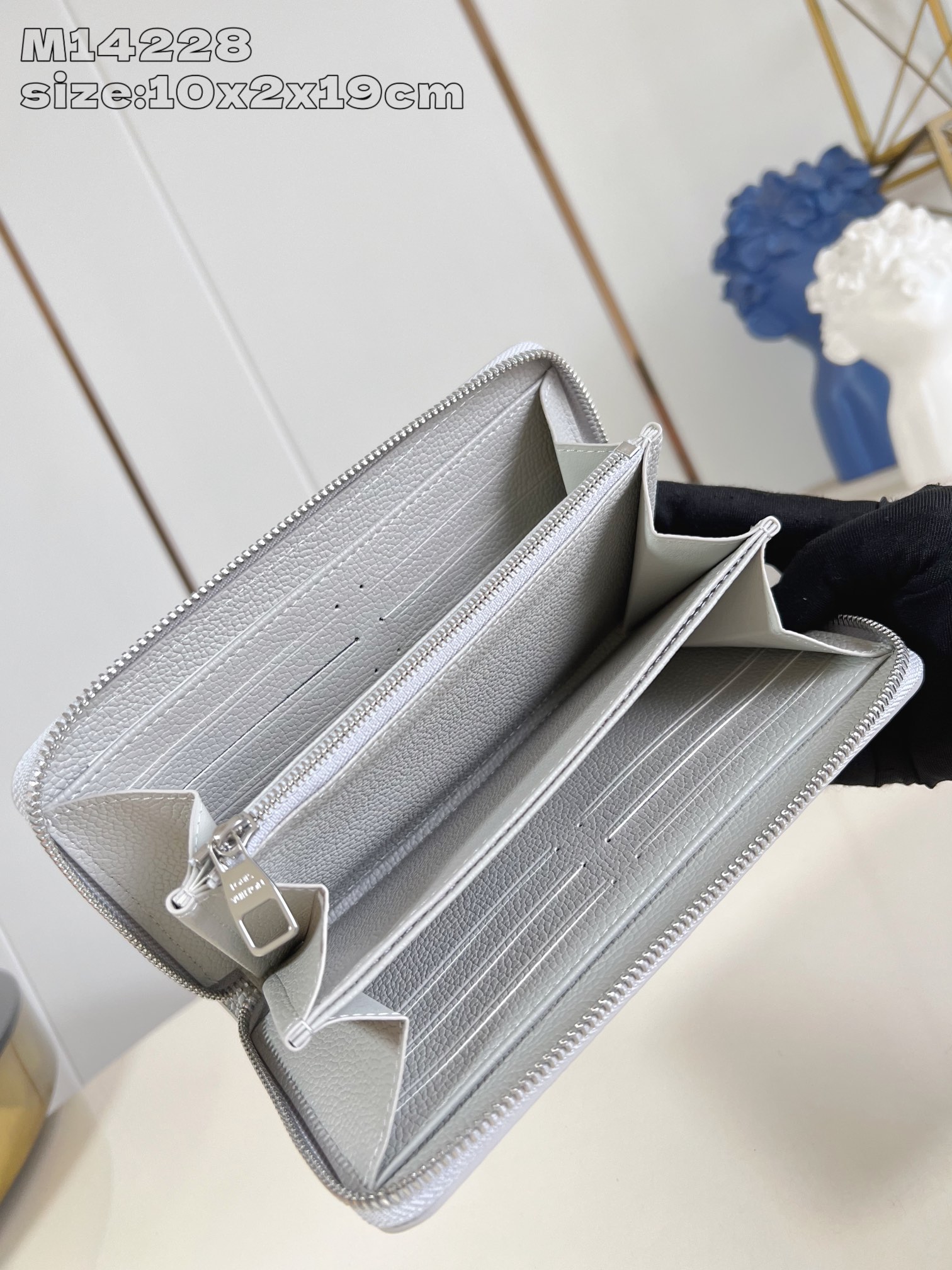 Bagsaaa LV M14228 Zippy Wallet Gray - 19.5cm