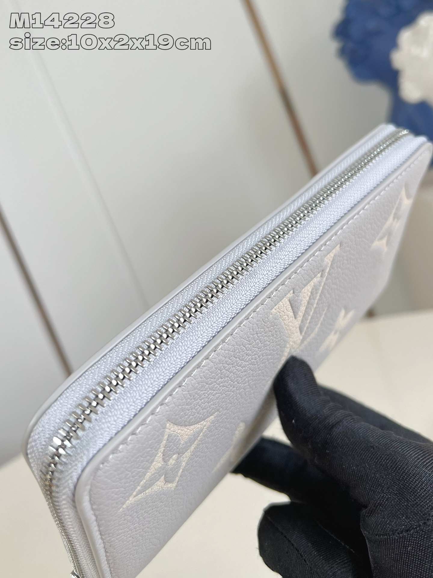 Bagsaaa LV M14228 Zippy Wallet Gray - 19.5cm