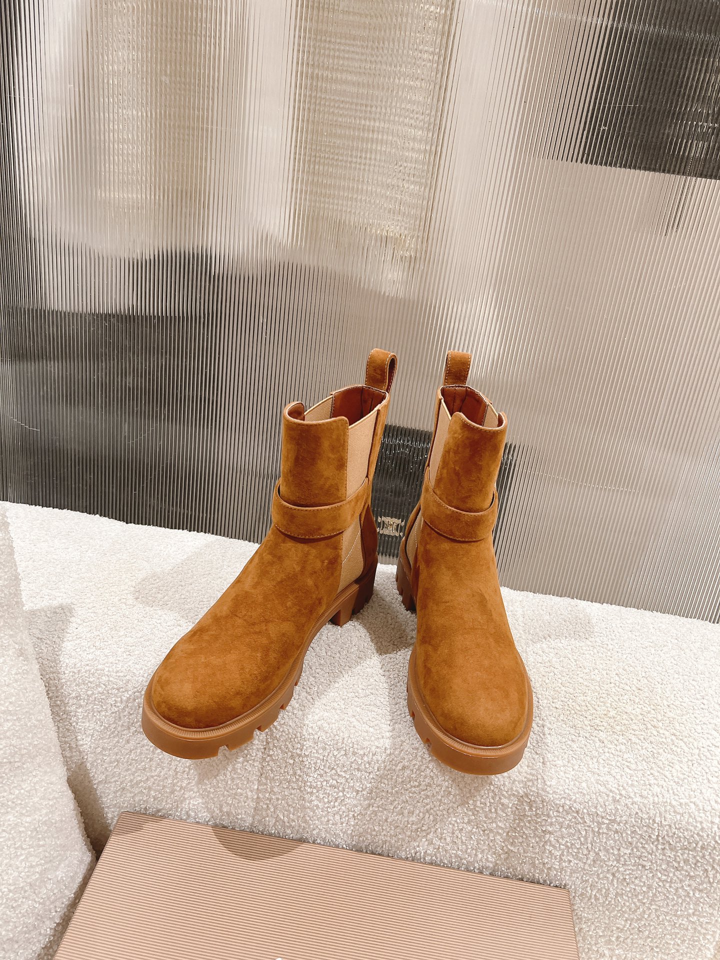 Bagsaaa Chr1st1an Louboutin Chelsea suede ankle boots brown