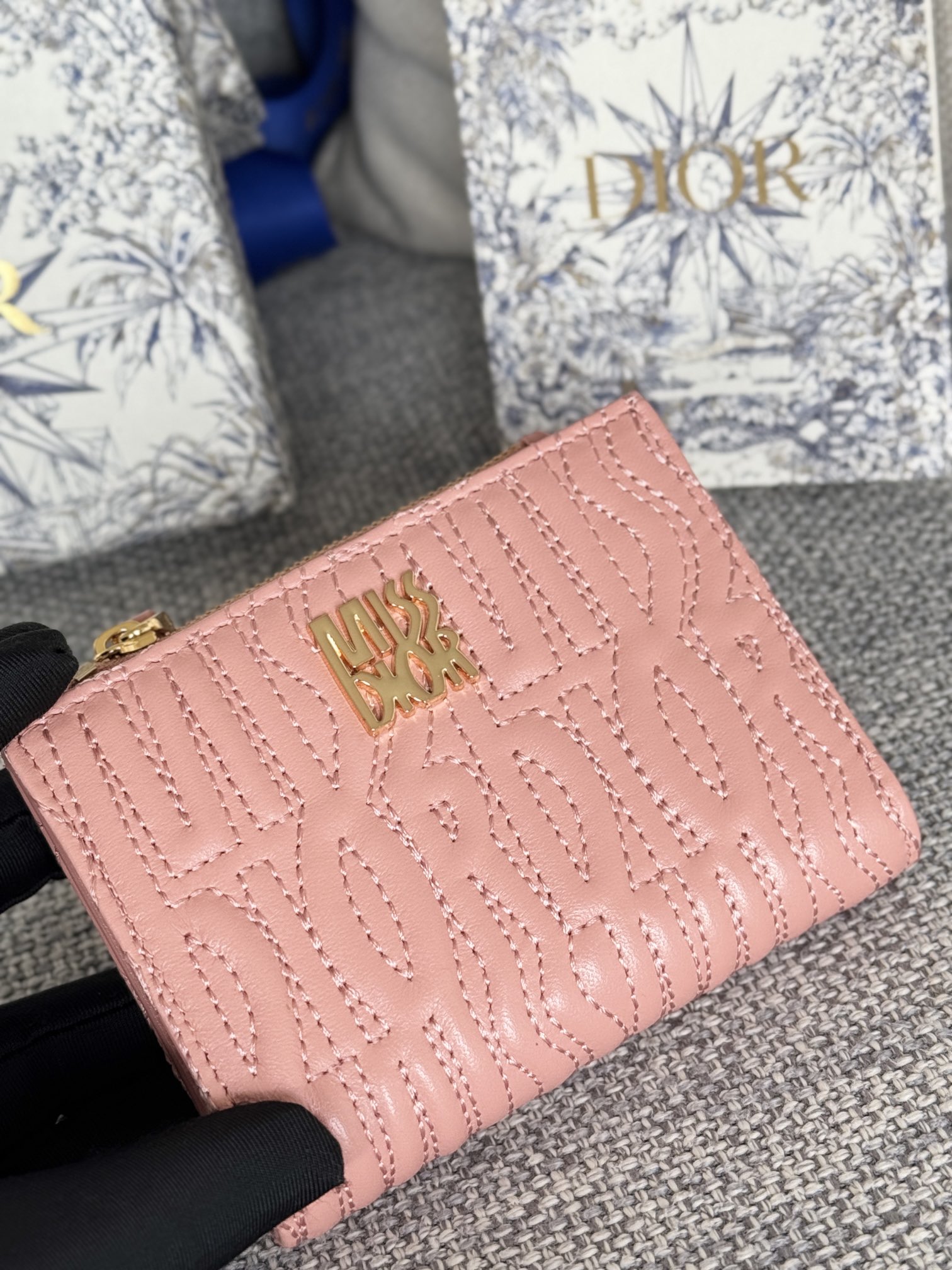 Bagsaaa Miss D10r Dahlia Wallet Pink - 11.5 x 9 x 2 cm