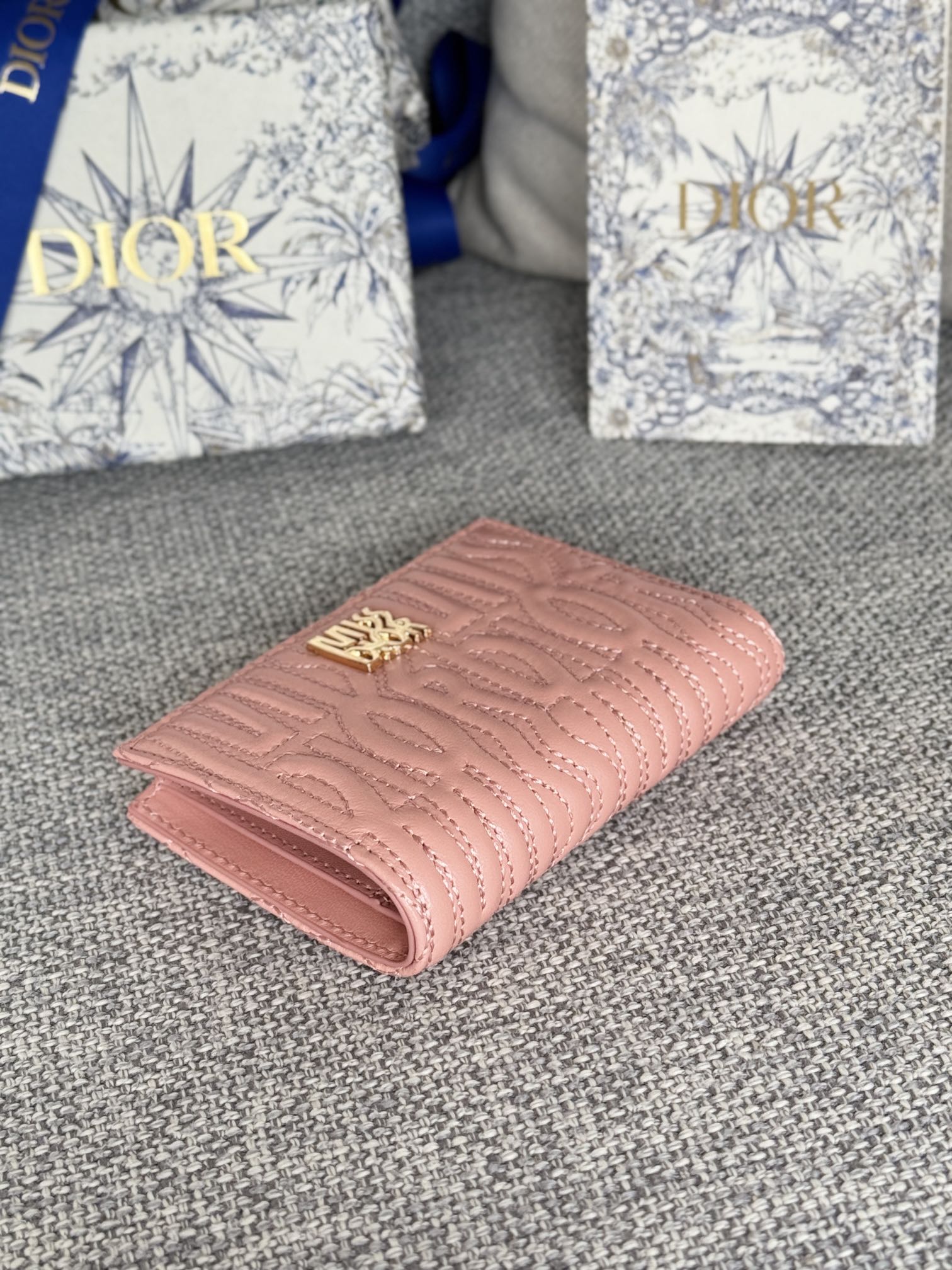Bagsaaa Miss D10r Dahlia Wallet Pink - 11.5 x 9 x 2 cm