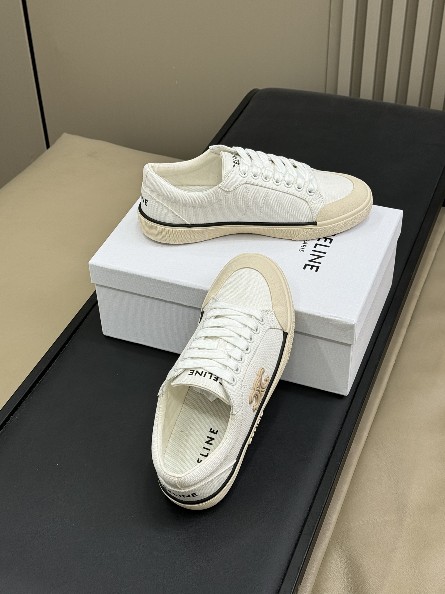 Bagsaaa Ce1i*e Alan Sneakers With Triomphe In Canvas Optic White