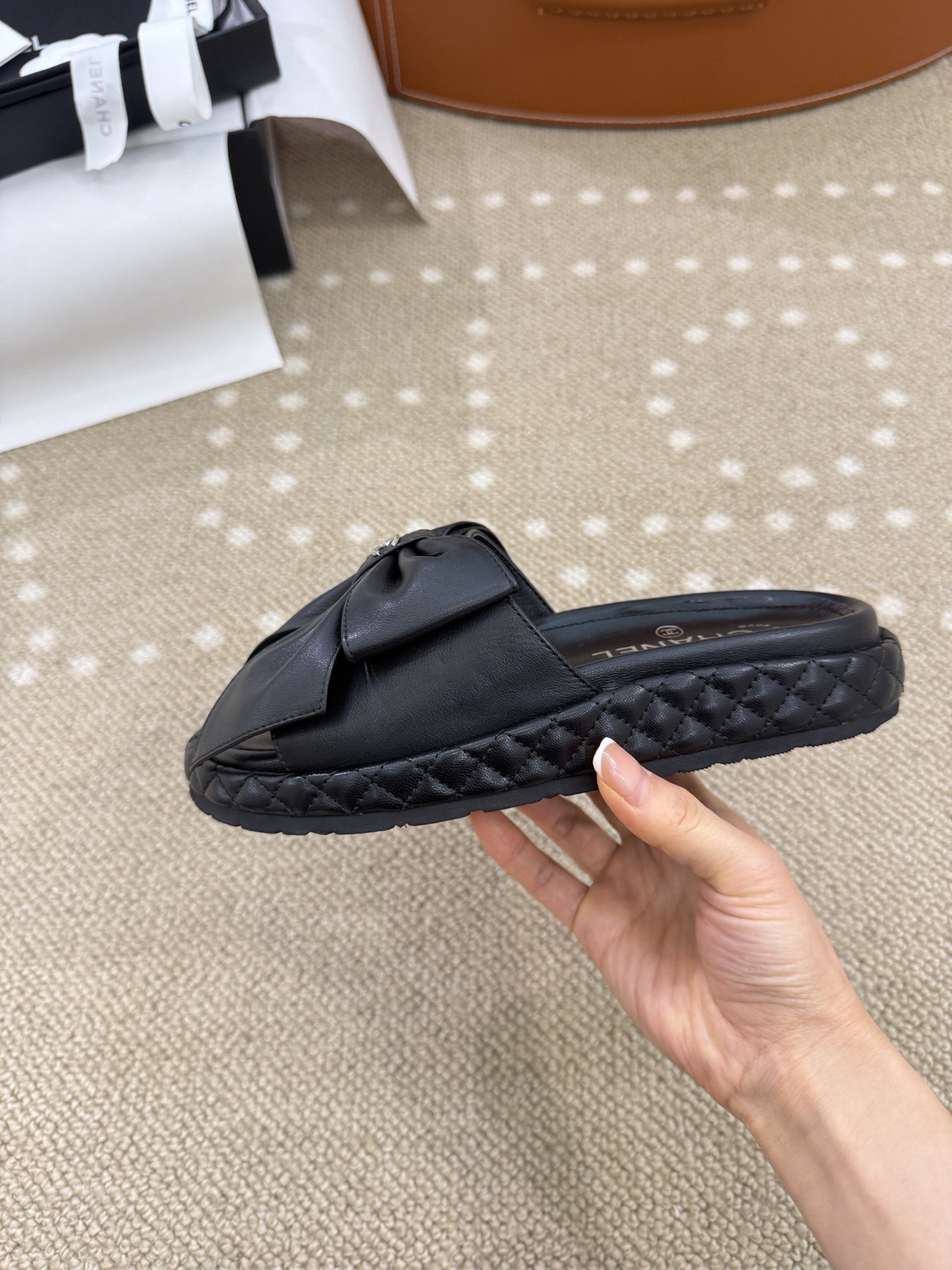 Bagsaaa Ch**el Bow Slide Sandals Black