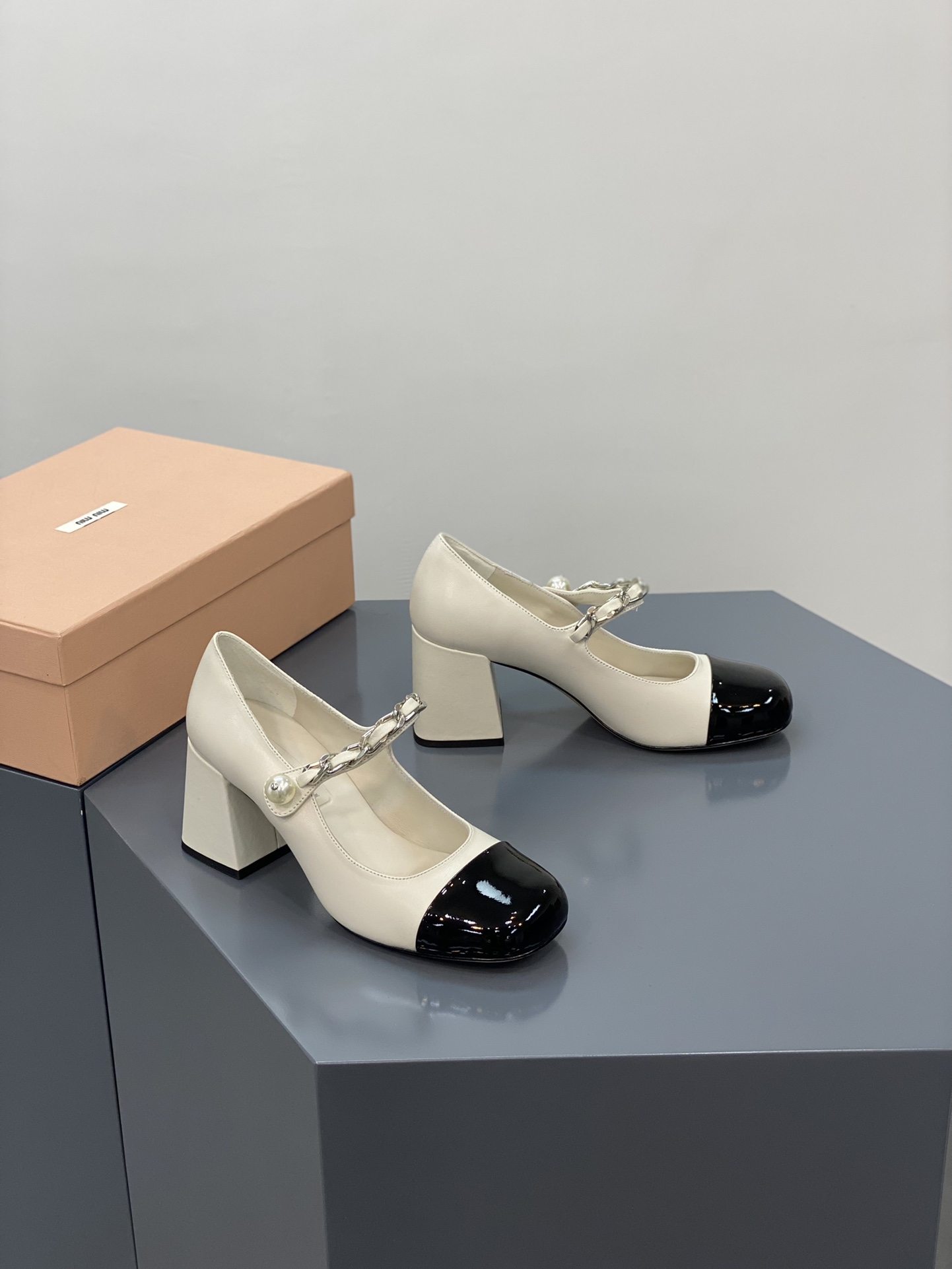 Bagsaaa Miu Miu Patent leather pumps 5I248D beige - 6.5cm