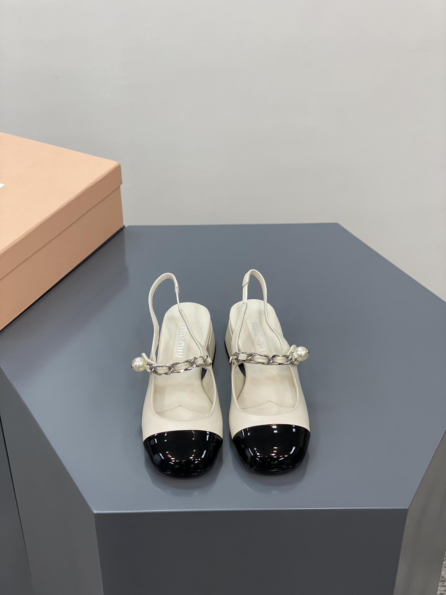 Bagsaaa Miu Miu Patent leather pumps 5I045E beige - 3.5cm