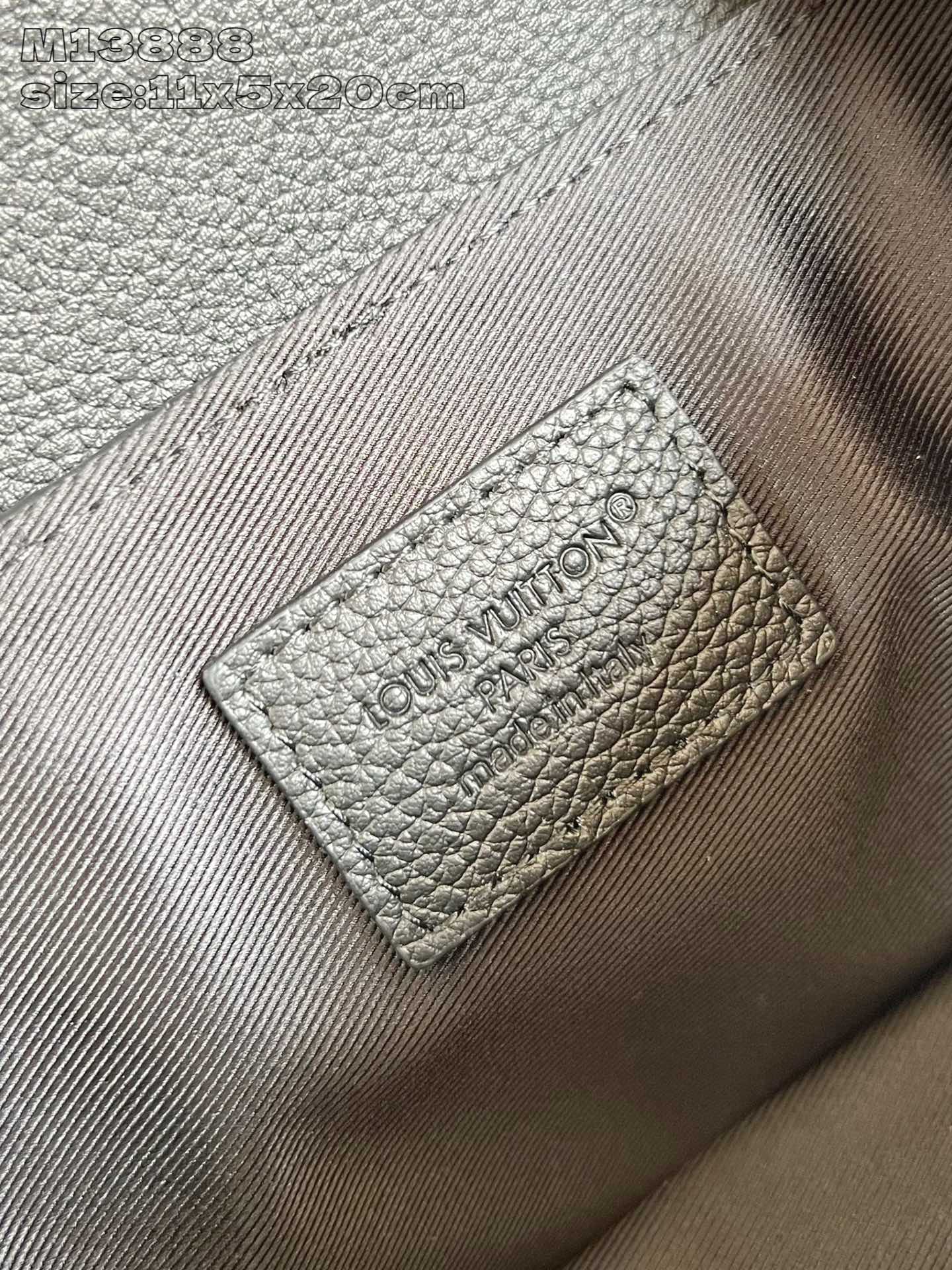 Bagsaaa LV M13888 Steamer East West Wearable Wallet Black - 20cm 
