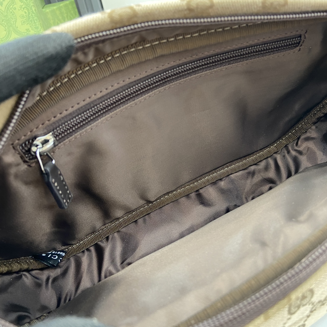 Bagsaaa Gvc*1 GG canvas large slingbag 802096 beige - 34cm