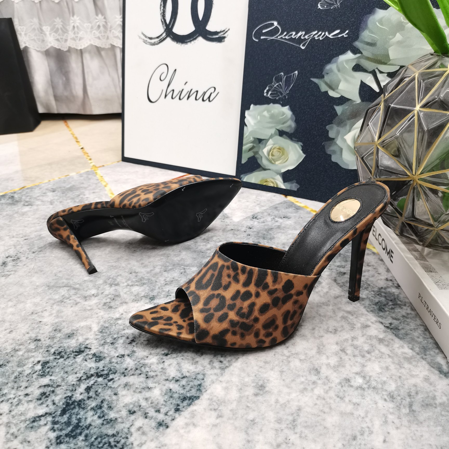 Bagsaaa Y51 Sa1nt Lau*nt Goldie 110mm leopard-print mules 