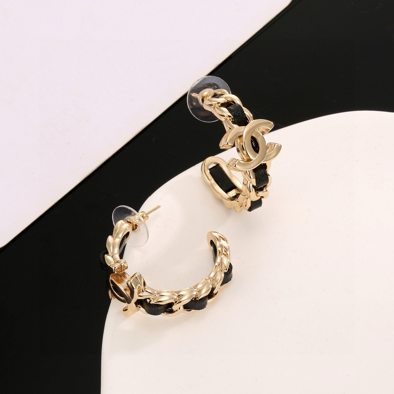Bagsaaa Ch**el Earrings 16