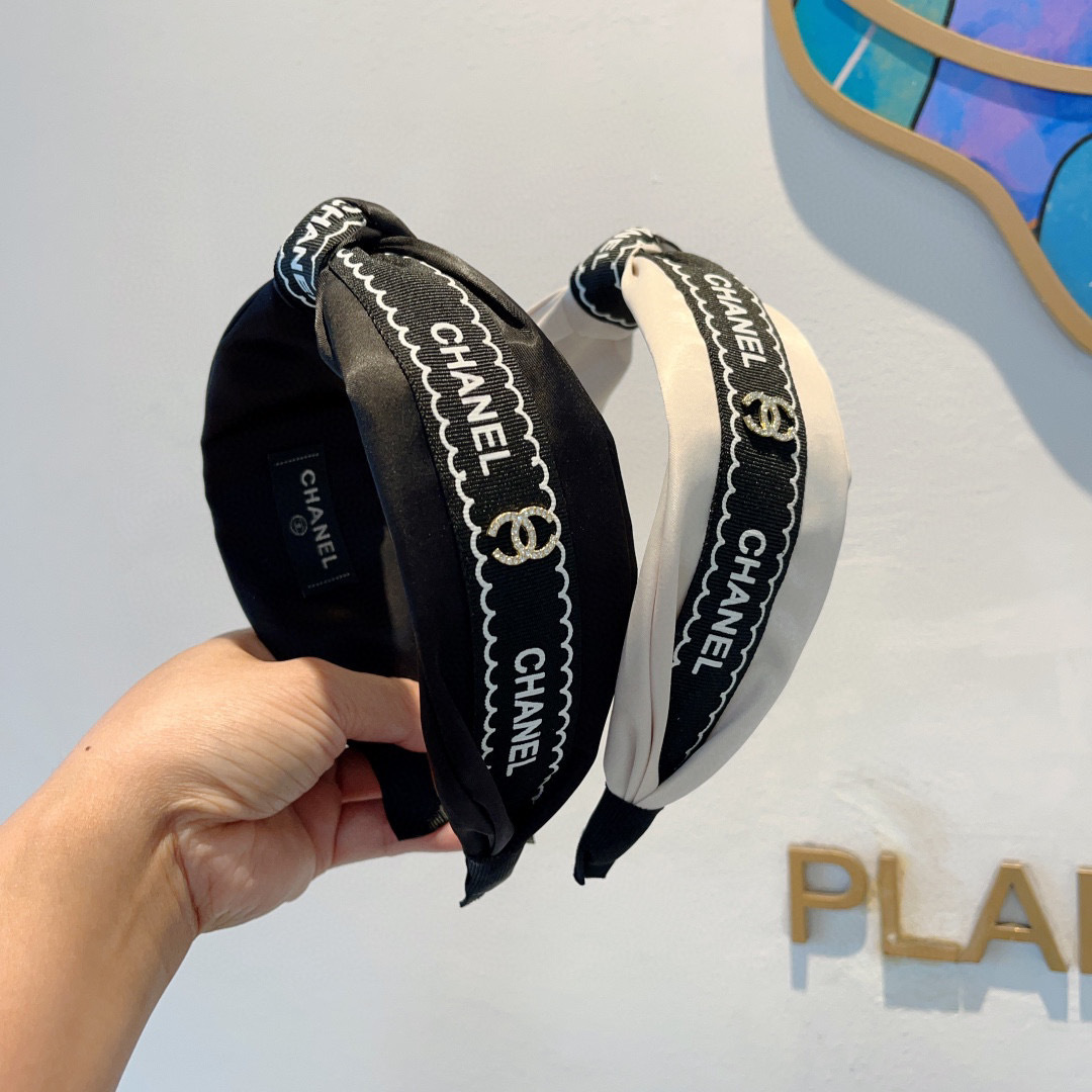 Bagsaaa Ch**el Headband 06