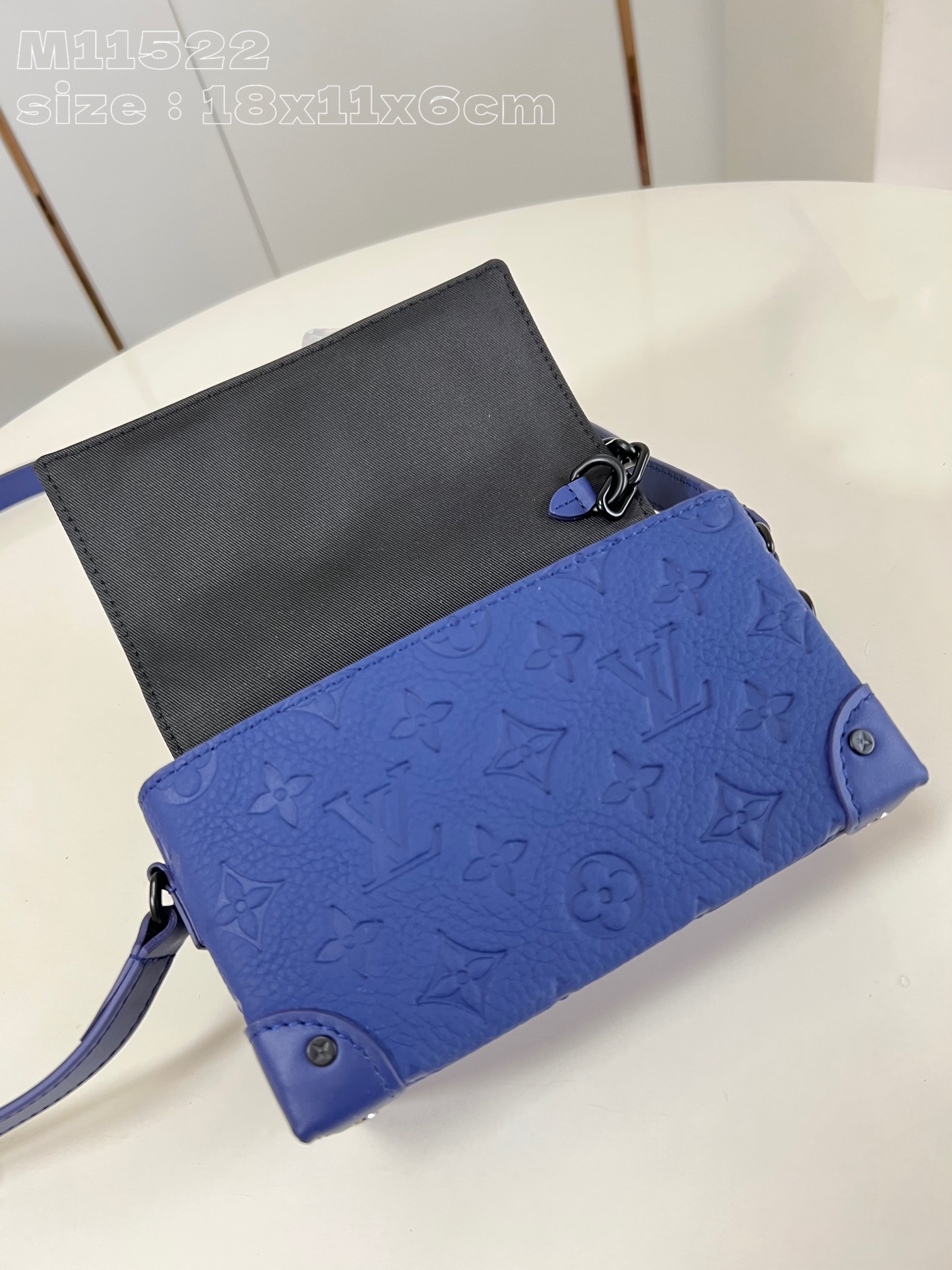 Bagsaaa LV M11522 Steamer Wearable Wallet Sapphire Blue - 18cm