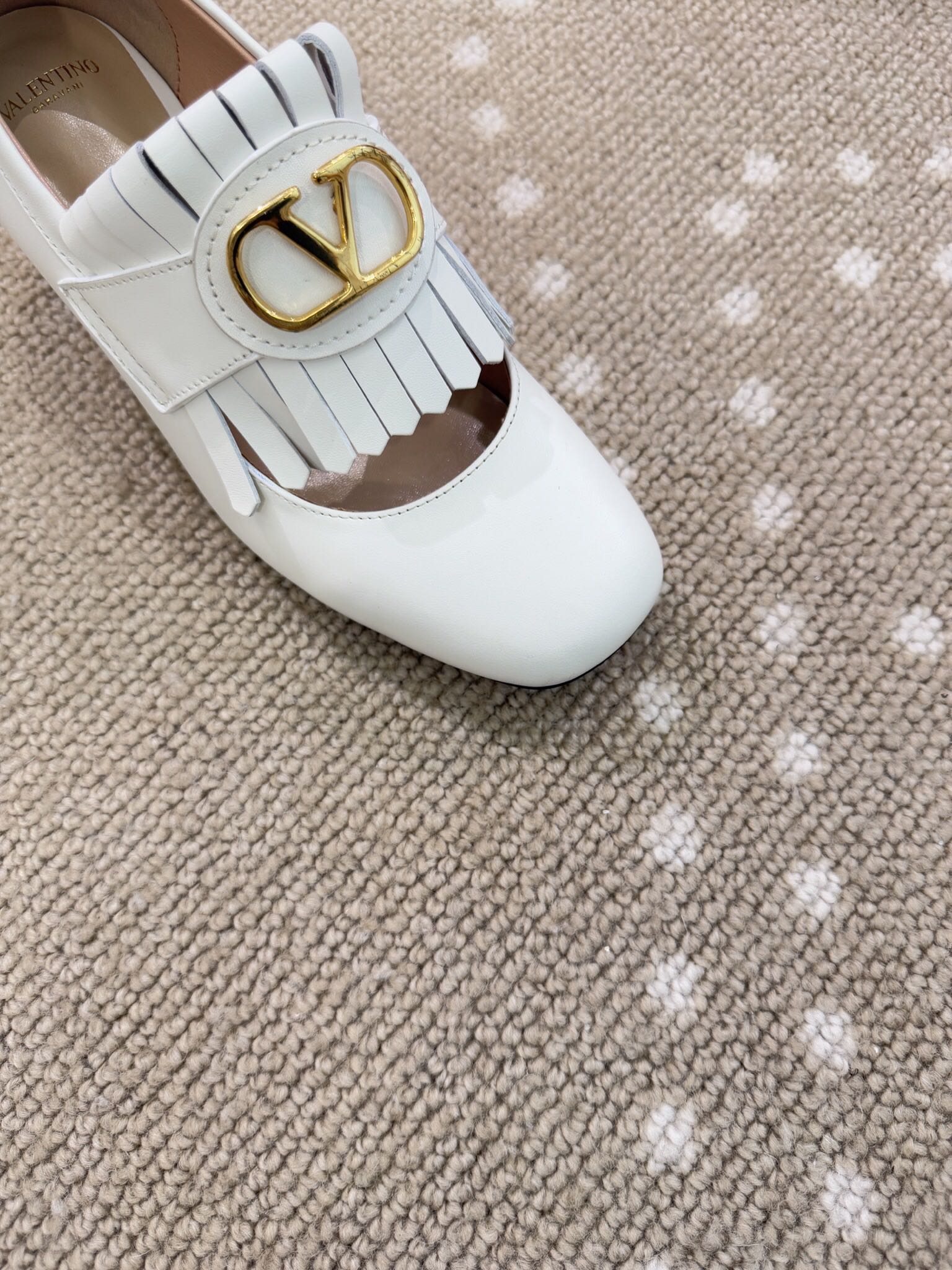 Bagsaaa Va1e*ntin0 Garavani 60mm VLogo Signature pumps white