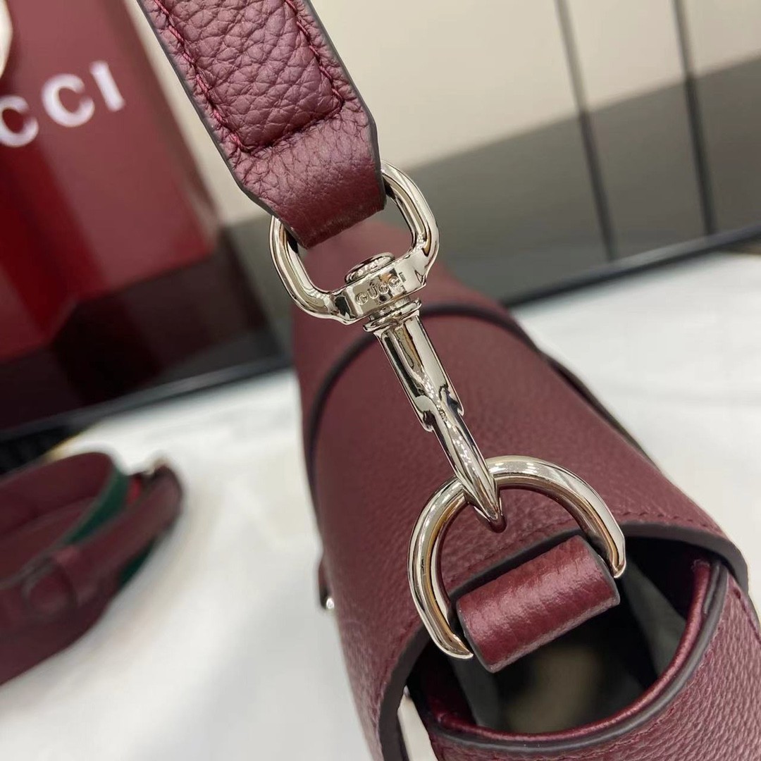 Bagsaaa Gvc*1 Small crossbody bag with hook closure 821623 red - 23.5cm