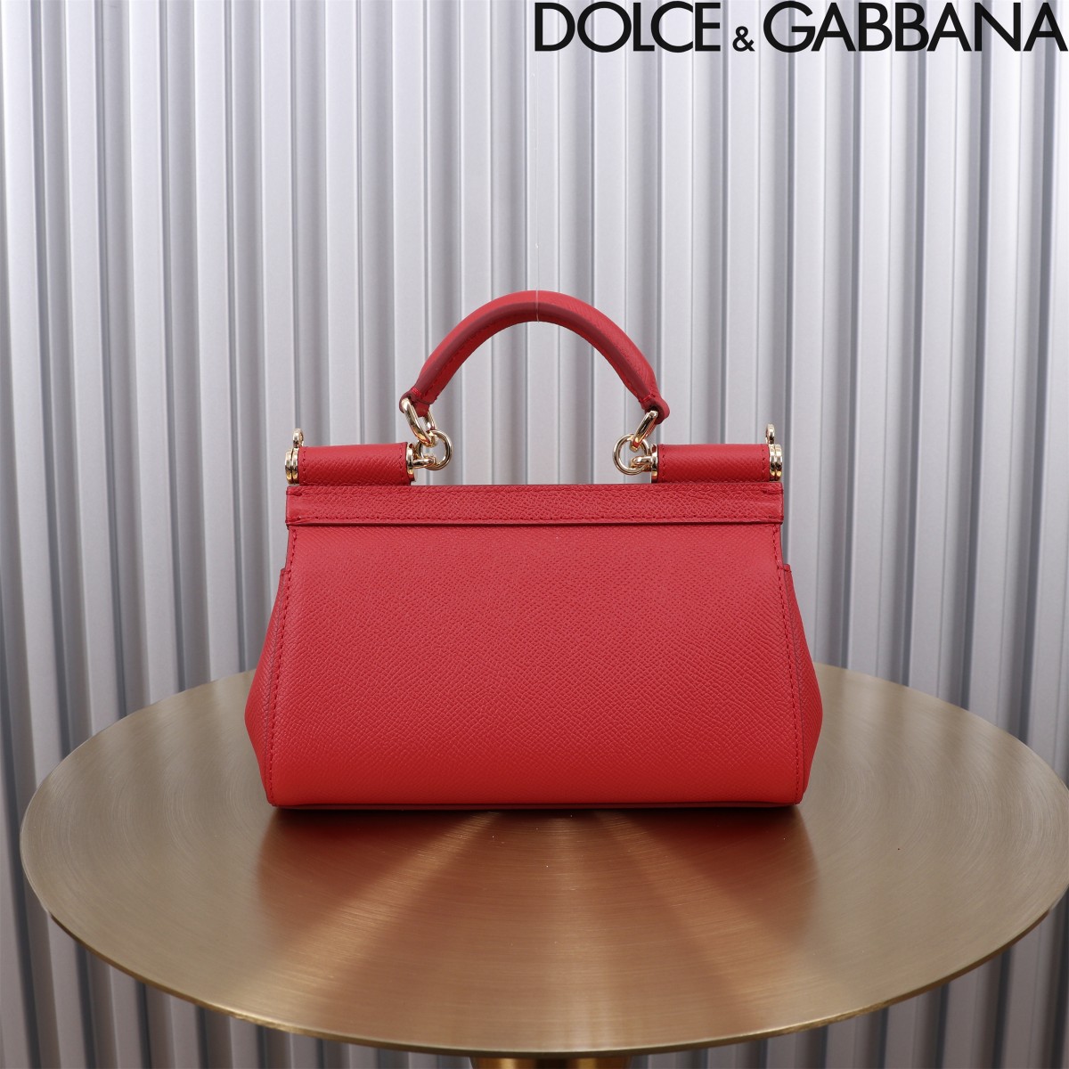 Bagsaaa Dolce & Gabbana Small Sicily handbag red - 19cm