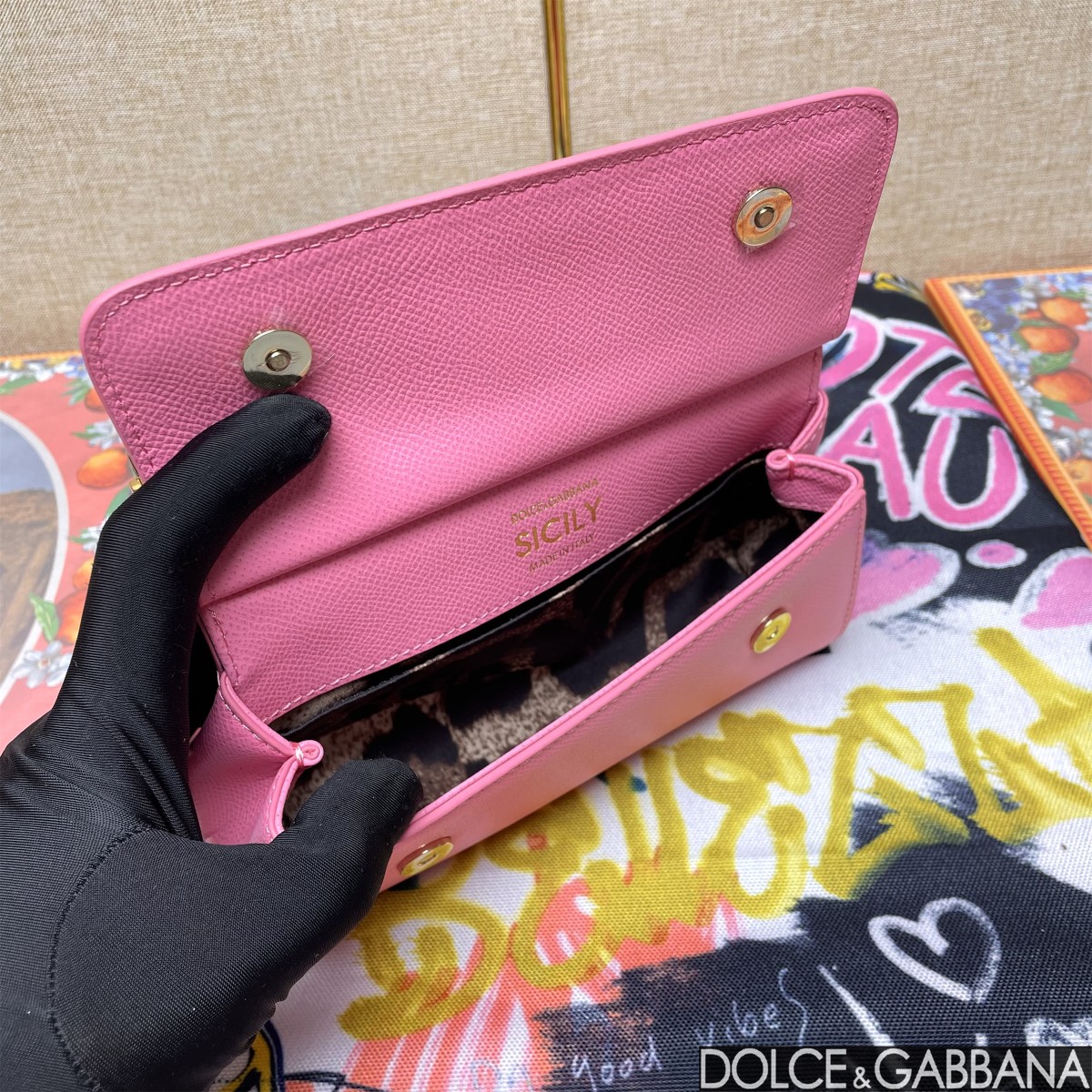 Bagsaaa Dolce & Gabbana Small Sicily handbag pink - 19cm