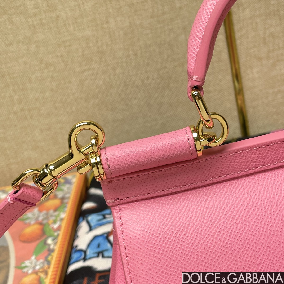 Bagsaaa Dolce & Gabbana Small Sicily handbag pink - 19cm