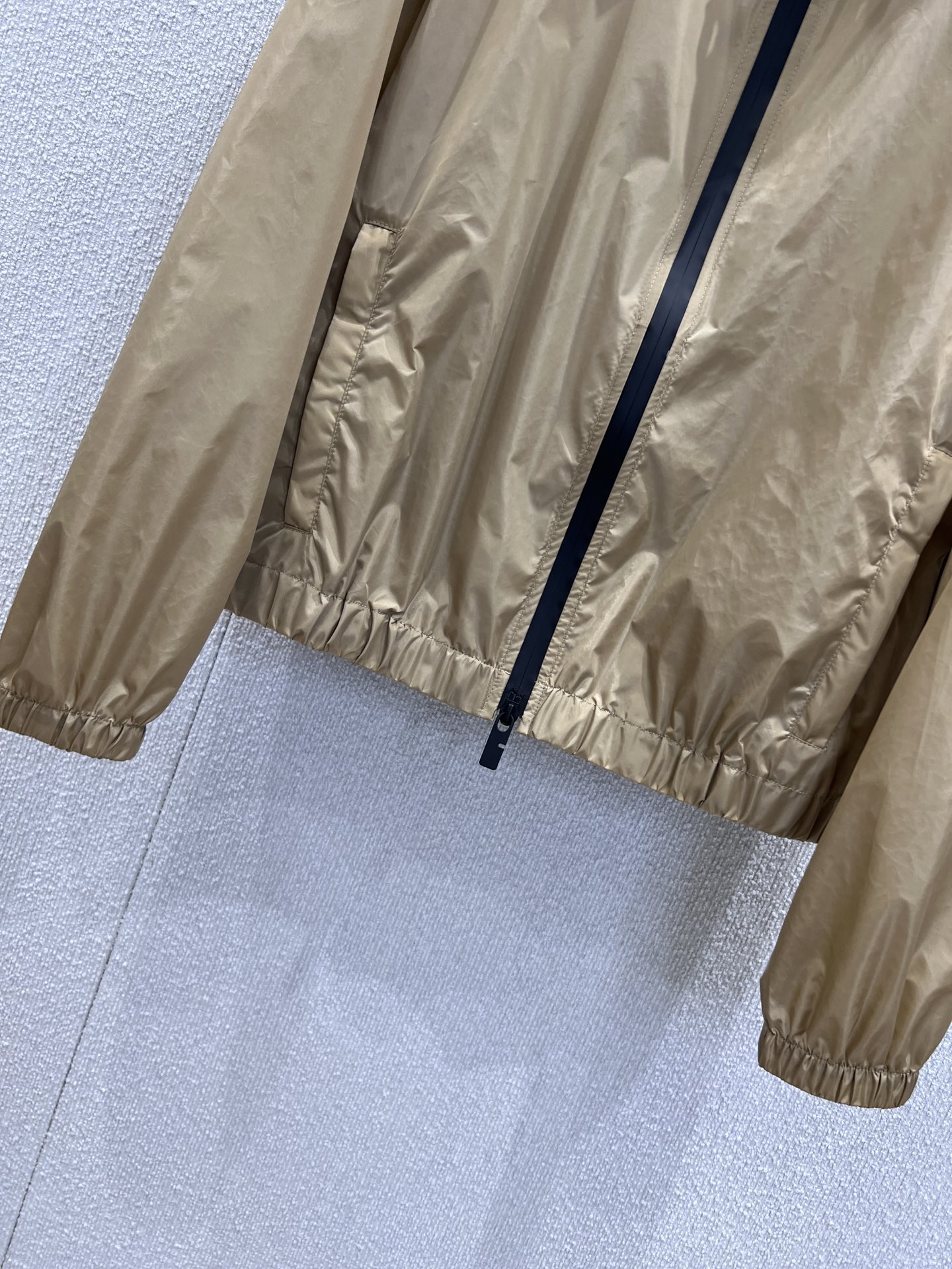 Bagsaaa Bv*b*rry Knight Stamp Nylon Jacket beige