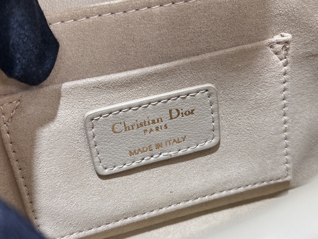 Bagsaaa Mini D10r Jolie Top Handle Bag Powder Beige Cannage Calfskin - 19cm