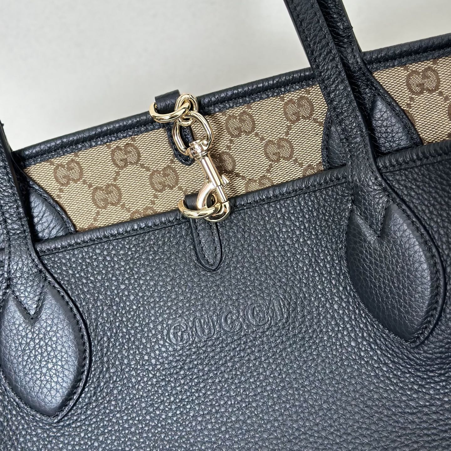 Bagsaaa Gvc*1 Totissima large reversible tote 839112 black - 30 (50)cm