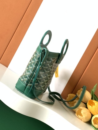 Bagsaaa G09ard Beluga Mini Bag green - 23cm