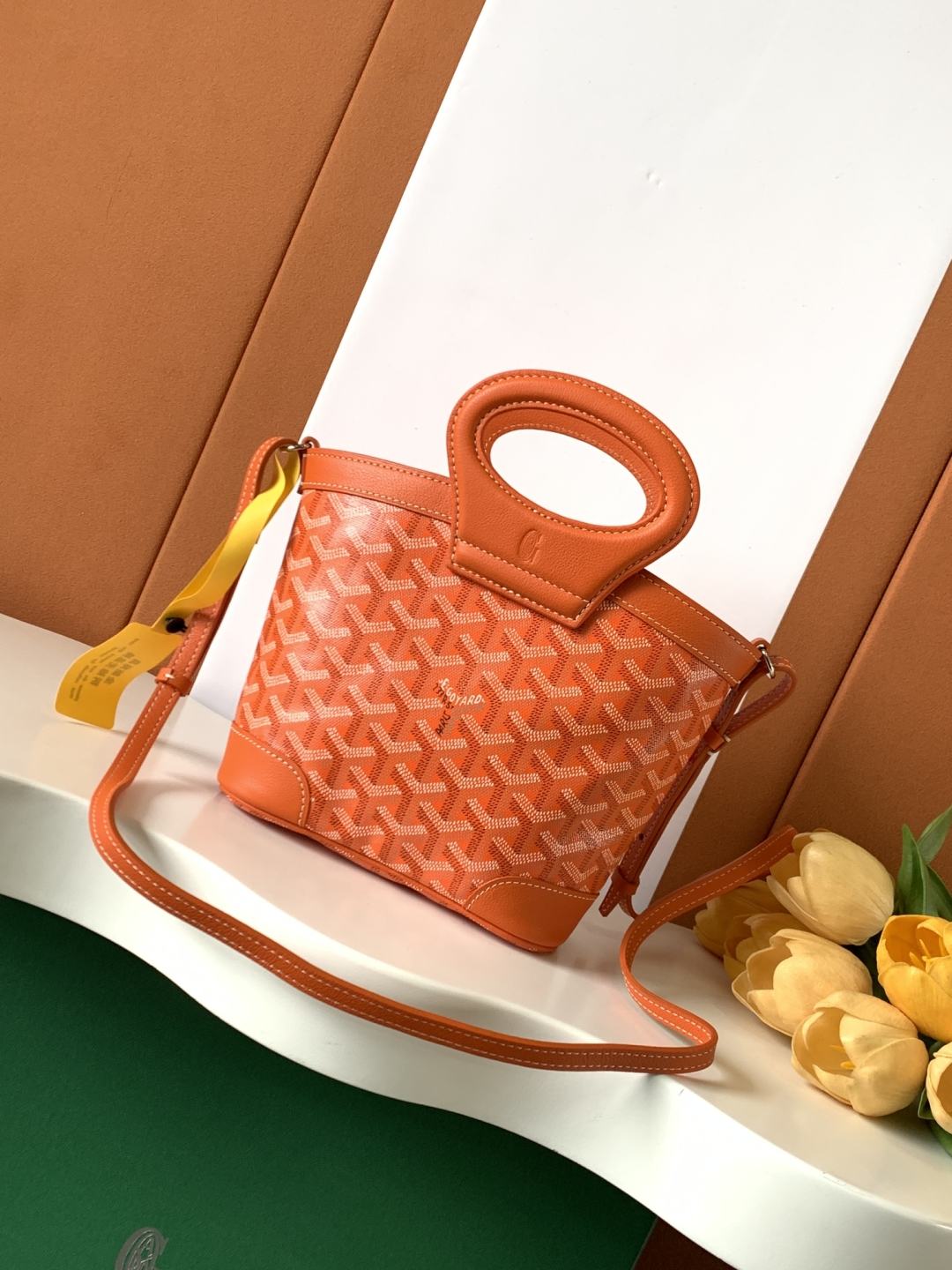 Bagsaaa G09ard Beluga Mini Bag orange - 23cm