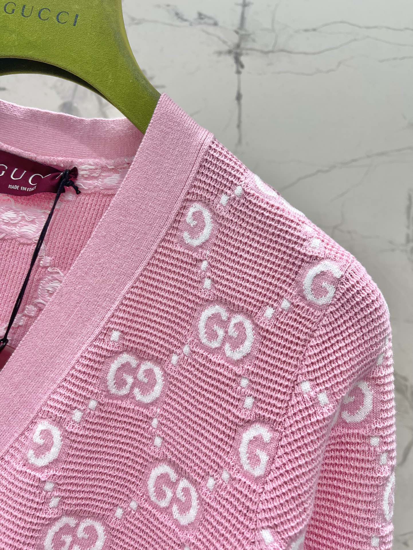 Bagsaaa Gvc*1 Cotton cardigan with GG intarsia in pink and ivory