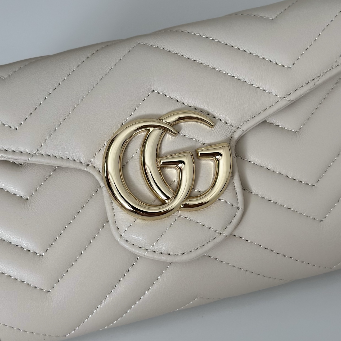 Bagsaaa Gvc*1 GG Marmont wallet on chain 837745 white - 19.5cm