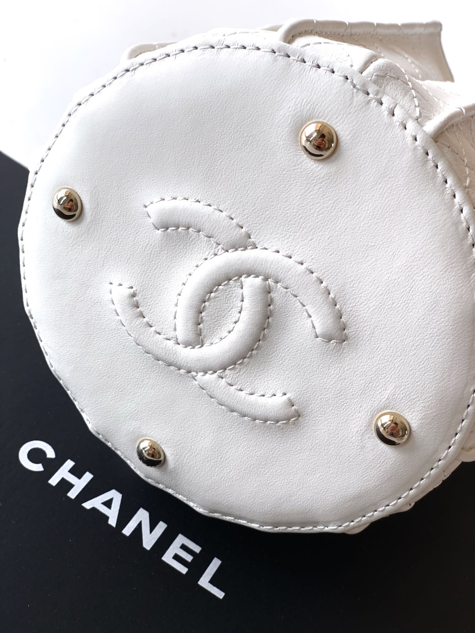 Bagsaaa Ch**el Mini Bucket Bag AS5486 White Lambskin - 15.2 x 14 x 14cm