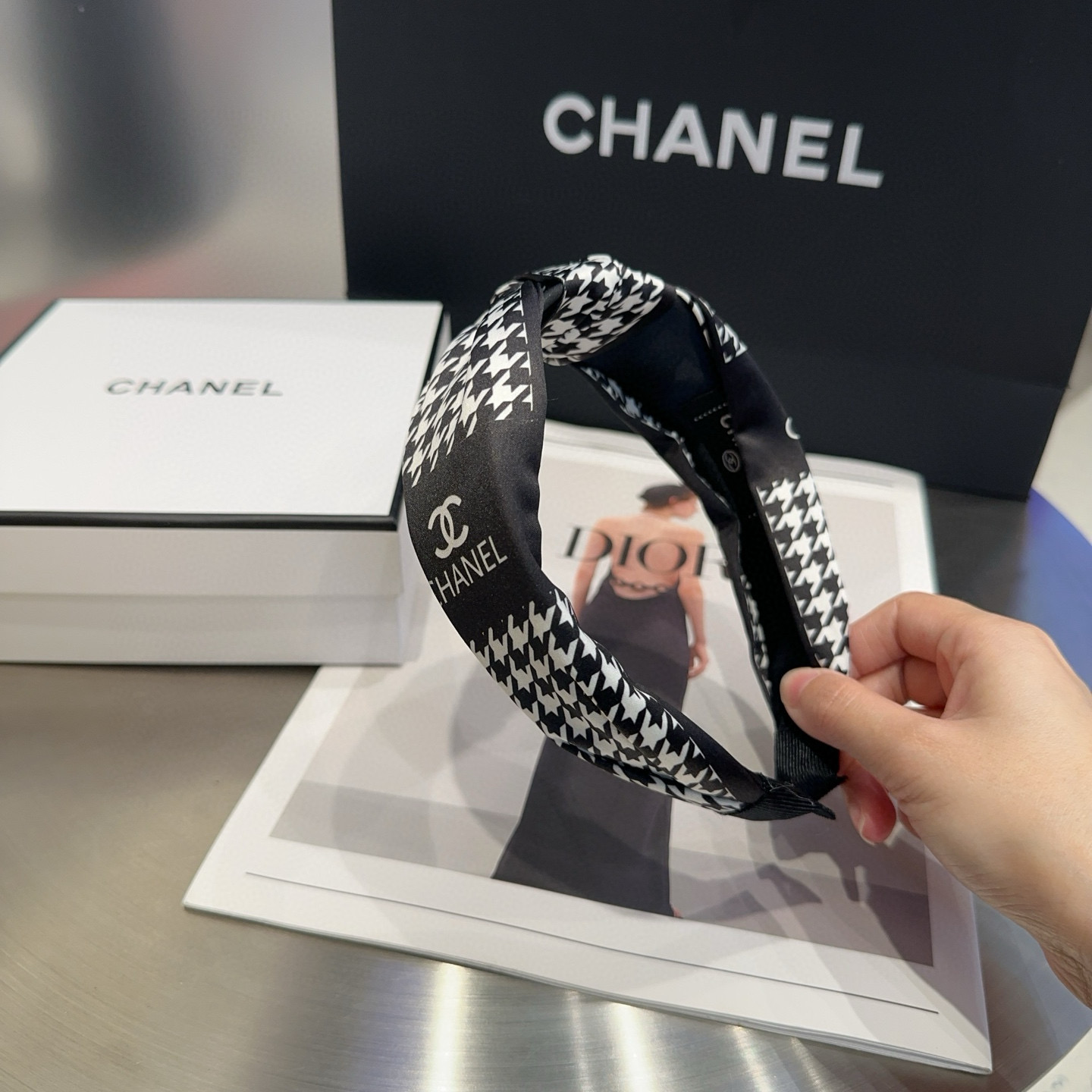 Bagsaaa Ch**el Set 2 Headbands